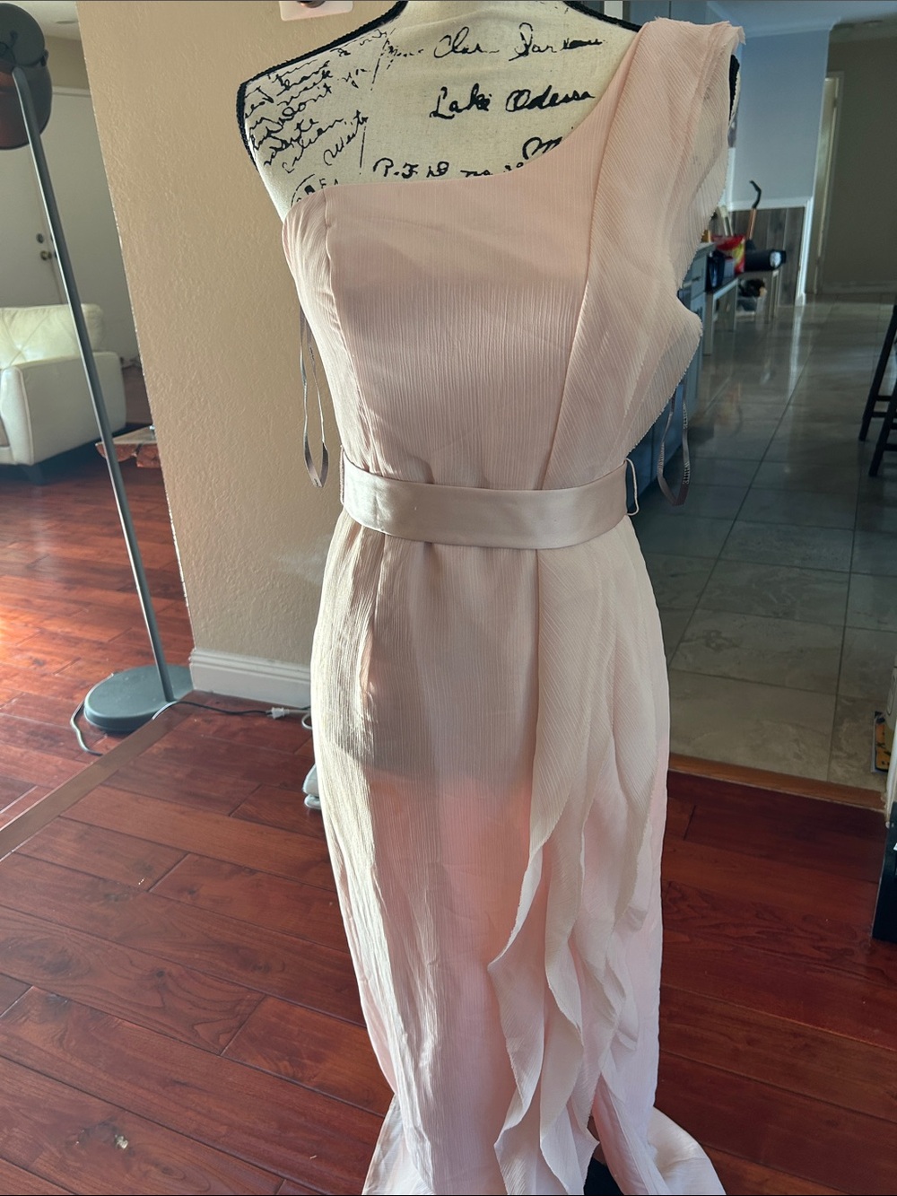 Vera Wang Pale Blush One-Shoulder Draped Evening Gown